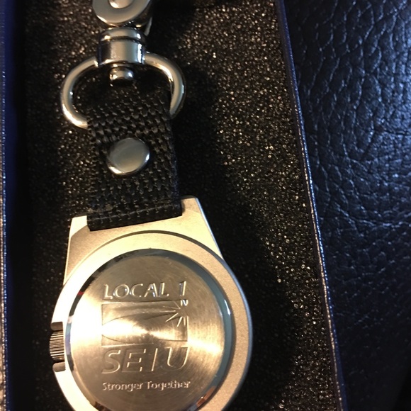 HAMPDEN General Motors suggestion watch. - Picture 6 of 6